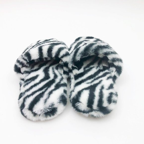 NWT Snoozies Women's Black & White Zebra Stripe Slide Slippers Medium 7/8 - Picture 3 of 6
